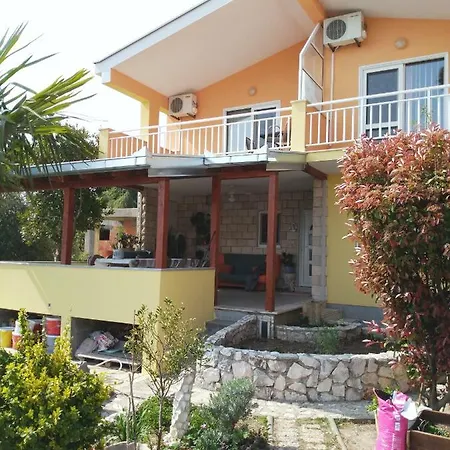 Διαμέρισμα Glavinic, Kremena